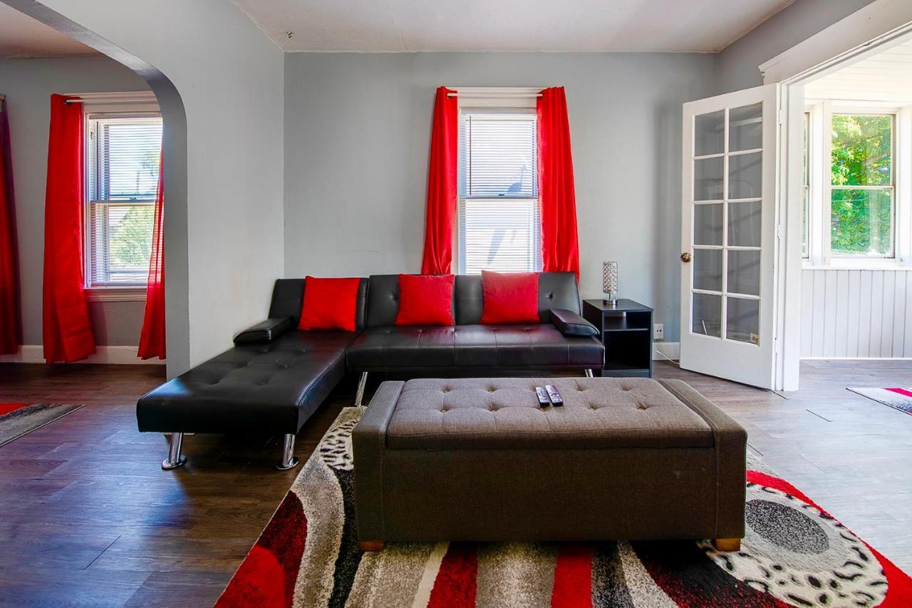 The Rubi Lounge - Spacious Brooklyn Centre Modern Escape Near Downtown With Parking, 300Mb Wifi & Self Check-In Кливленд Экстерьер фото