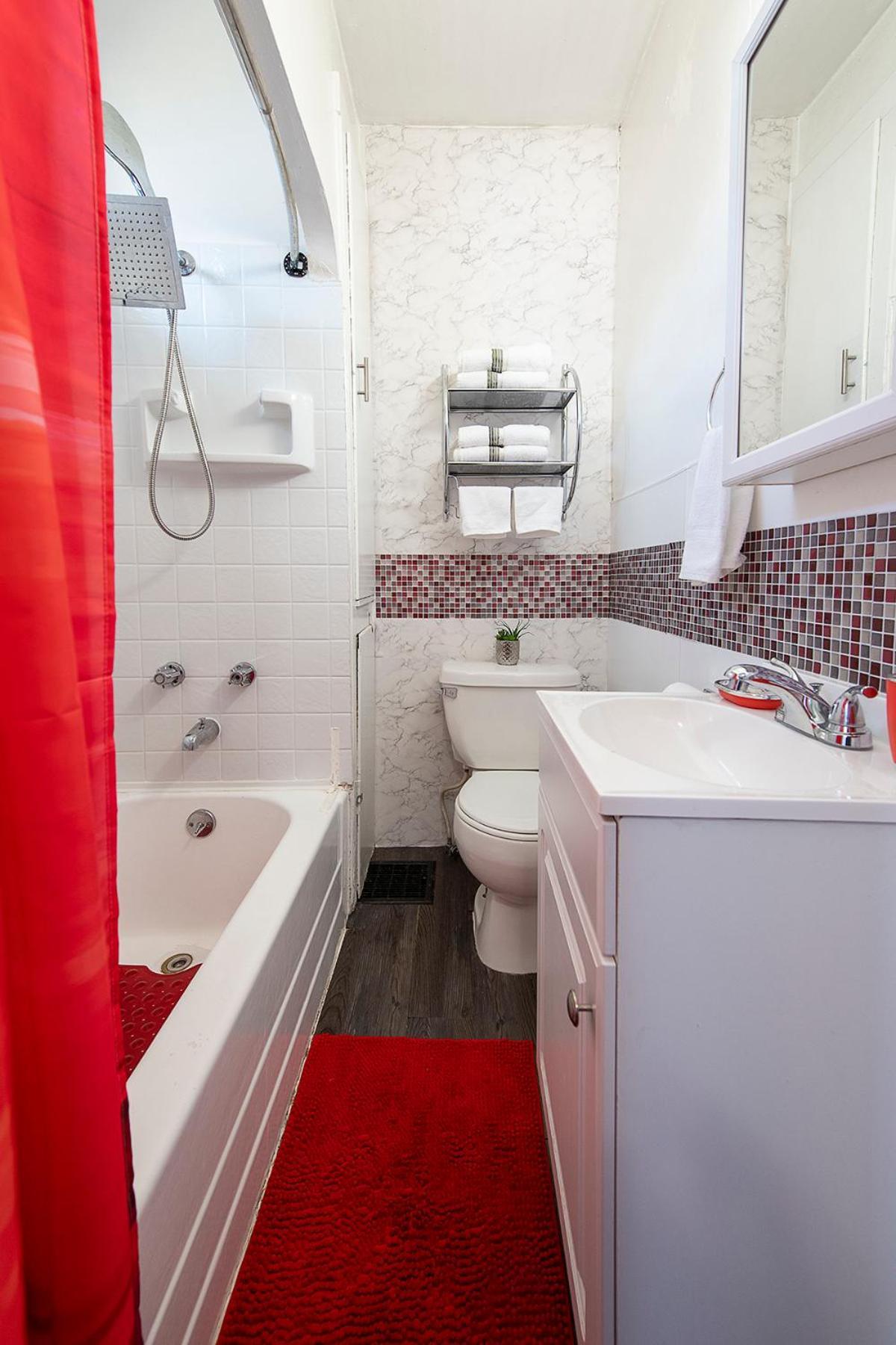 The Rubi Lounge - Spacious Brooklyn Centre Modern Escape Near Downtown With Parking, 300Mb Wifi & Self Check-In Кливленд Номер фото
